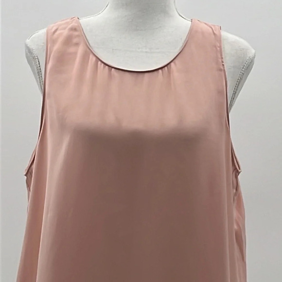 Socialite Open Back Sleeveless Swing Top in Pink Champagne - NEW - Large - Picture 3 of 5